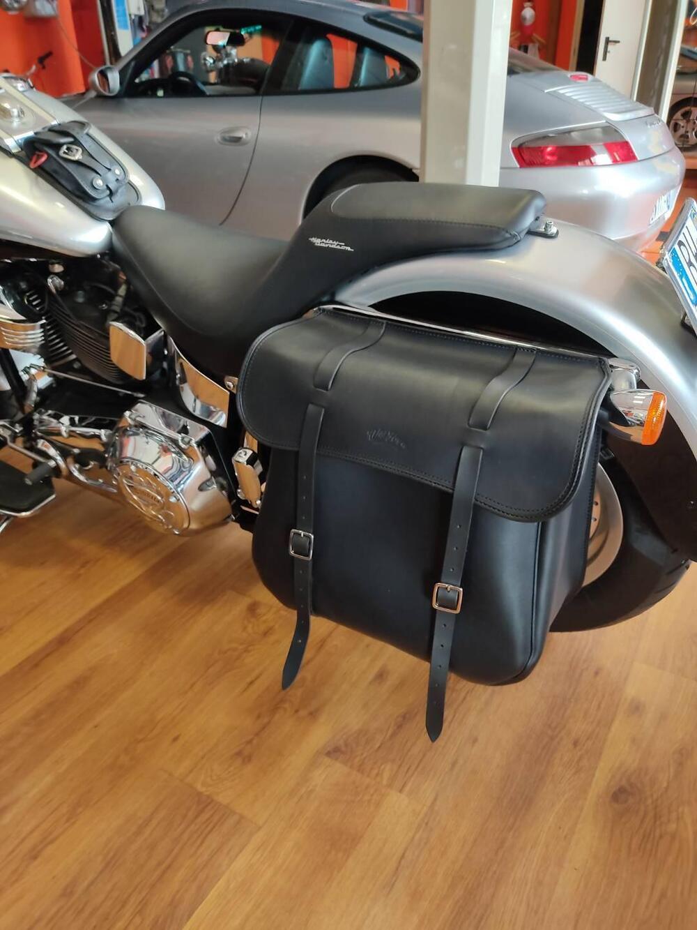 Harley-Davidson Fat Boy anniversario 100 anni bi-color argento e nero (14)