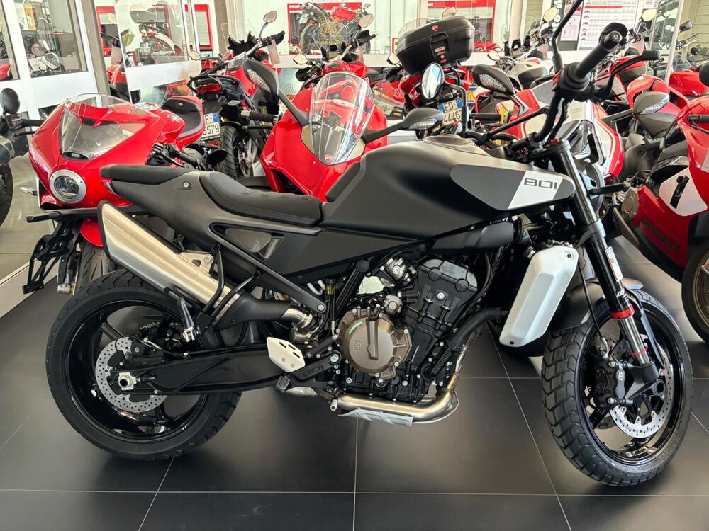 Husqvarna Svartpilen 801 (2024 - 25)