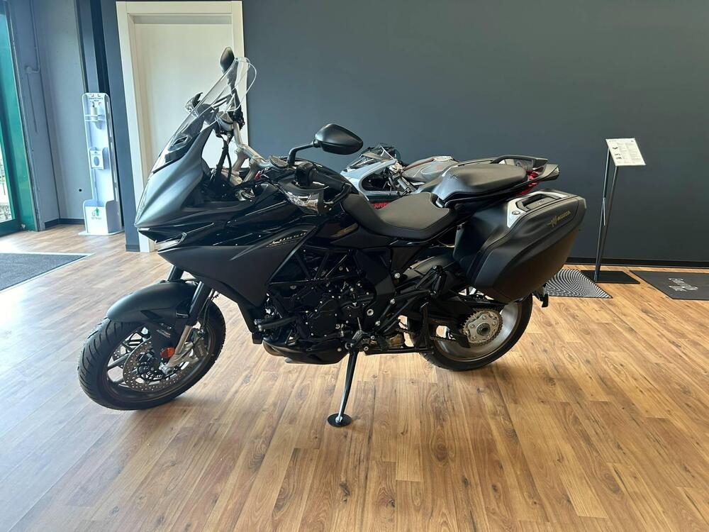 MV Agusta Turismo Veloce 800 Lusso SCS (2021 - 25) (7)