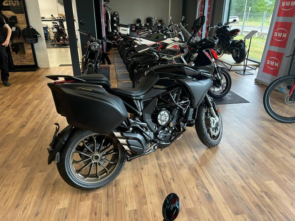 MV Agusta Turismo Veloce 800 Lusso SCS (2021 - 25) (10)