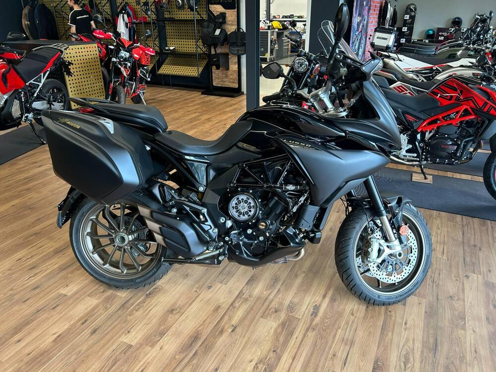 MV Agusta Turismo Veloce 800 Lusso SCS (2021 - 25) (11)