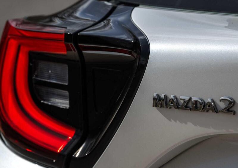 Mazda Mazda2 Hybrid (2023-->>) (15)