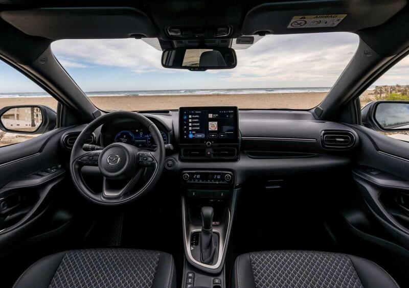 Mazda Mazda2 Hybrid (2023-->>) (6)