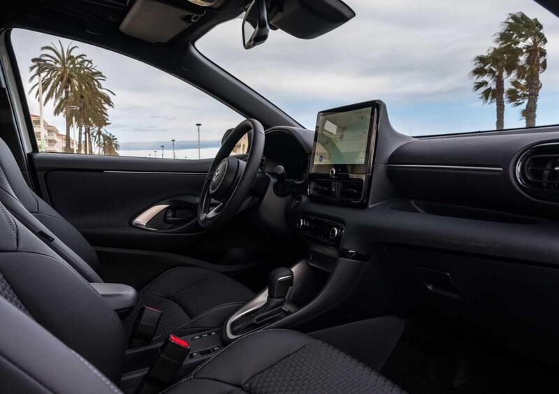 Mazda Mazda2 Hybrid (2023-->>) (9)