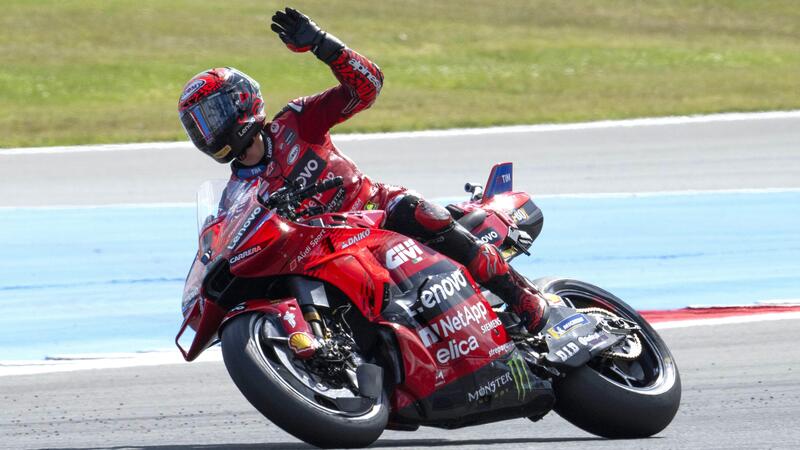 MotoGP 2024. GP d&#039;Olanda. Pecco Bagnaia fenomeno! Pole e record della pista! [RISULTATI]