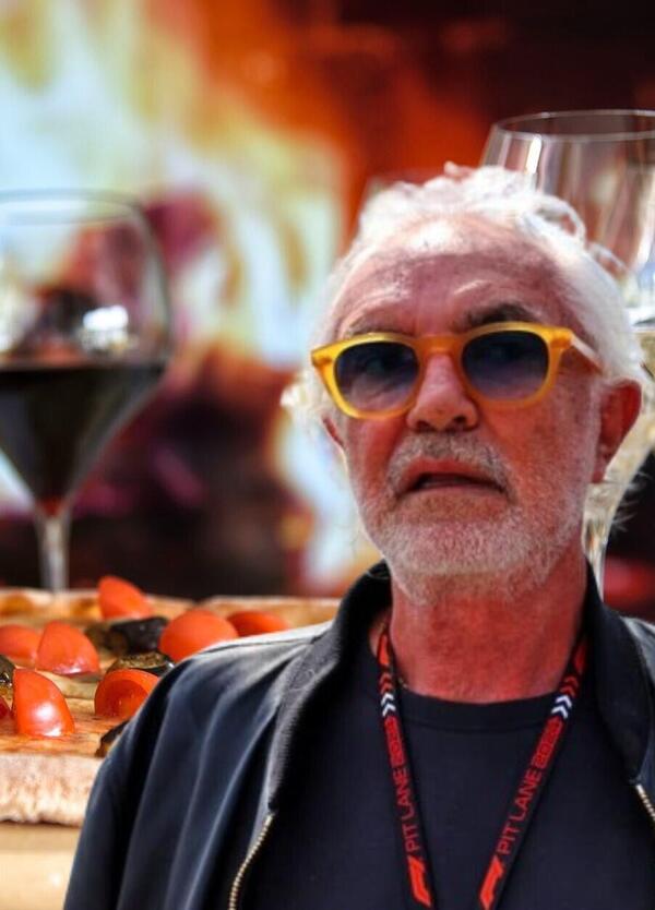 Flavio Briatore fuori dalle regole anche con la (Crazy) pizza? &ldquo;Con la birra? Meglio col vino&rdquo;. Rosso, bianco o bollicine? Il nuovo boss Alpine in Formula 1 fa il sommelier, ma con la Gregoraci...