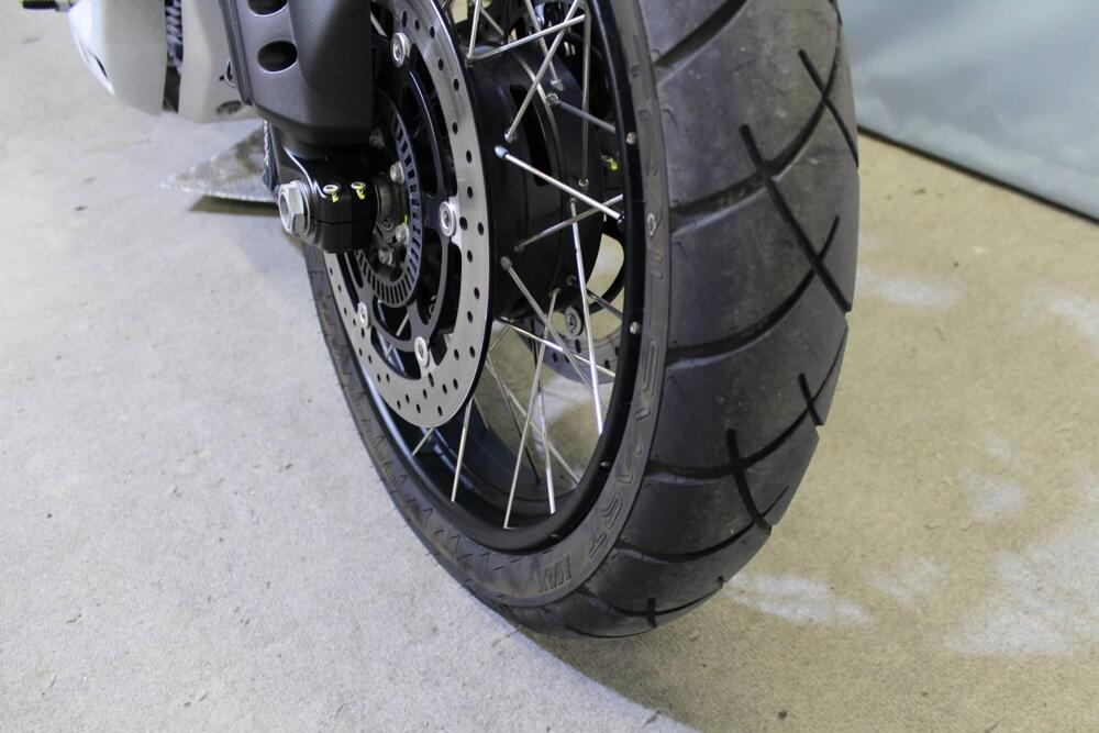 Moto Guzzi V85 TT (2021 - 23) (7)