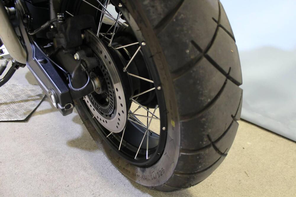 Moto Guzzi V85 TT (2021 - 23) (14)