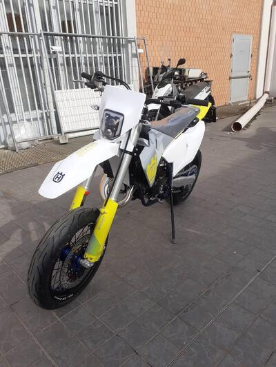 Husqvarna TE 125 (2025) nuova