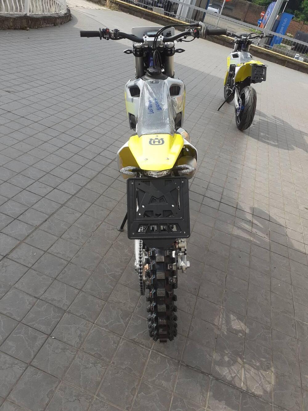 Husqvarna TE 125 (2025) (4)