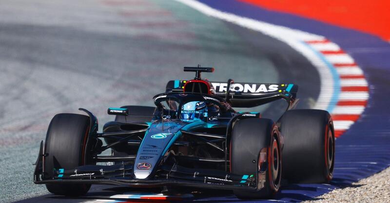 F1. George Russell vince un tumultuoso Gran Premio d&#039;Austria 2024! Contatto tra Verstappen e Lando Norris, costretto al ritiro