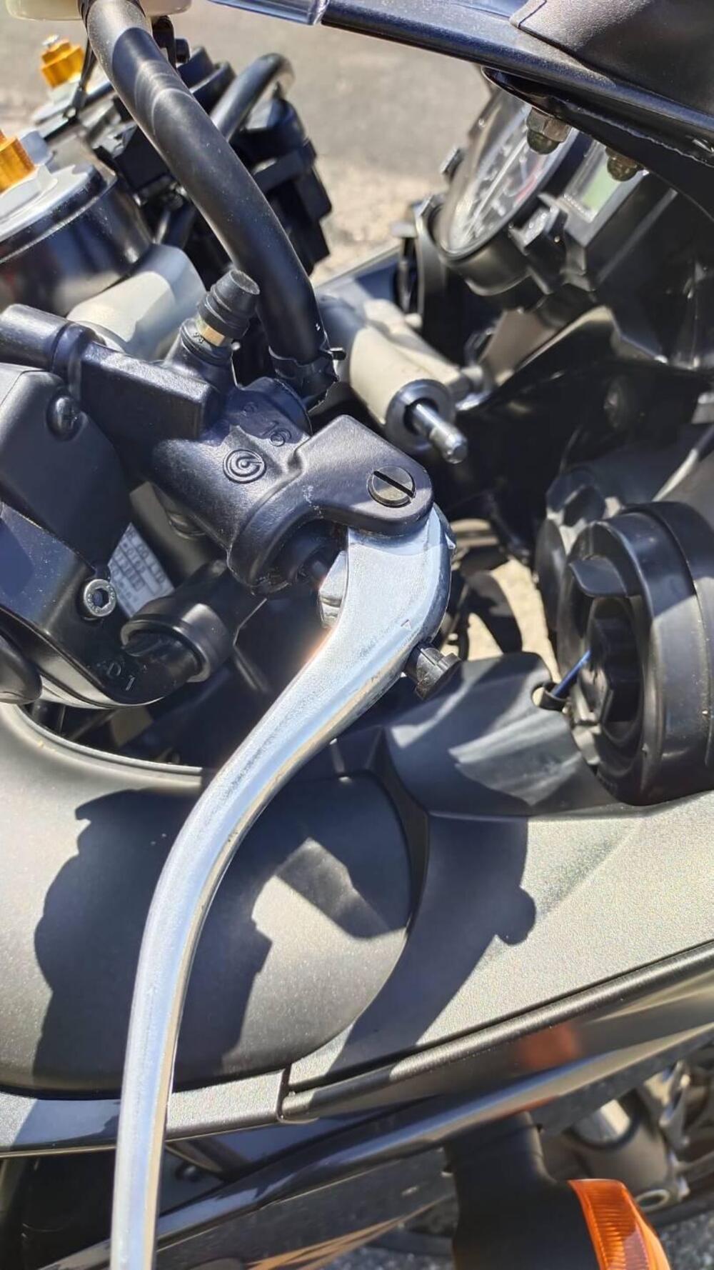 Yamaha YZF R1 (2007 - 08) (4)