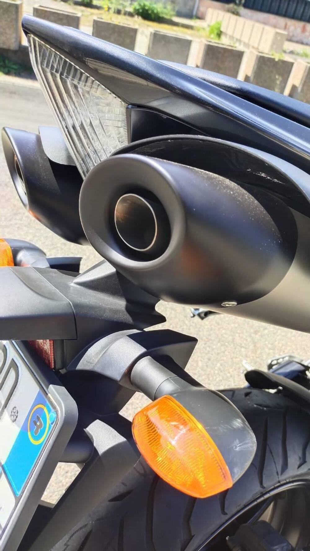 Yamaha YZF R1 (2007 - 08) (8)