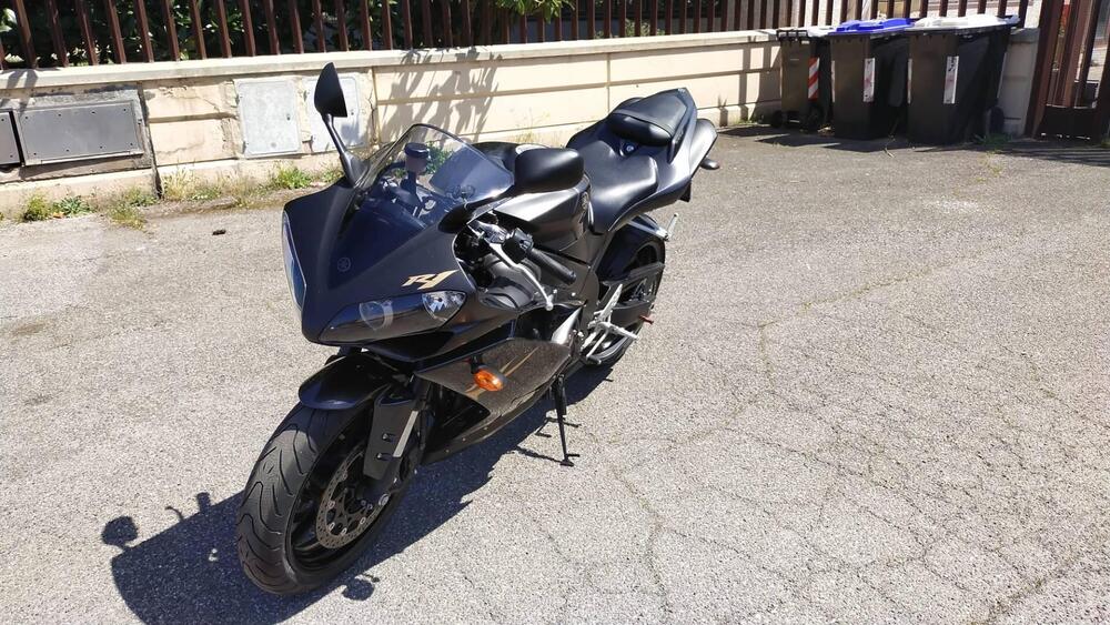 Yamaha YZF R1 (2007 - 08) (15)