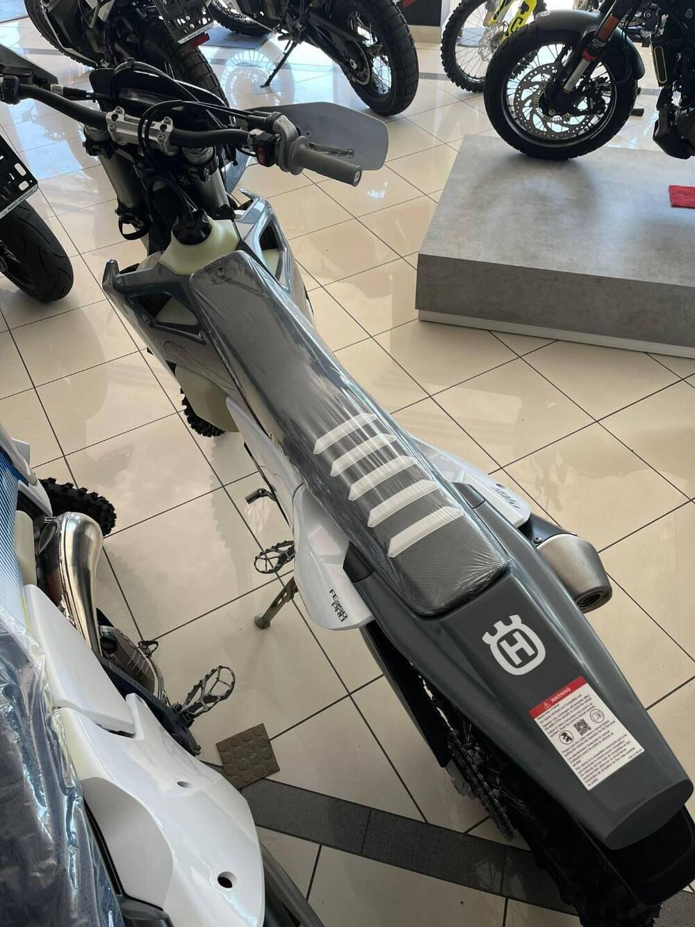 Husqvarna FE 350 Pro (2024) (3)