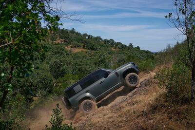 Land Rover Defender Octa: pronta a tutto, e il prezzo non si discute... [VIDEO]