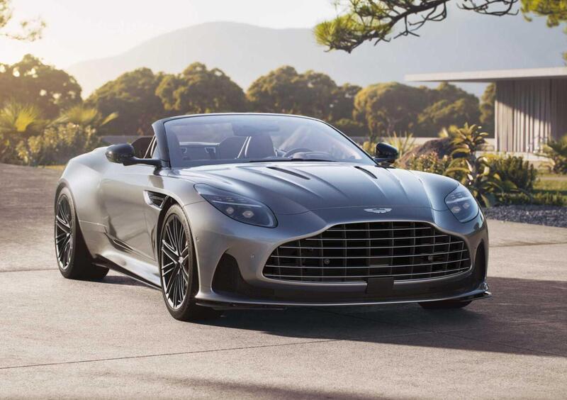 Aston Martin DB12 Volante (2)