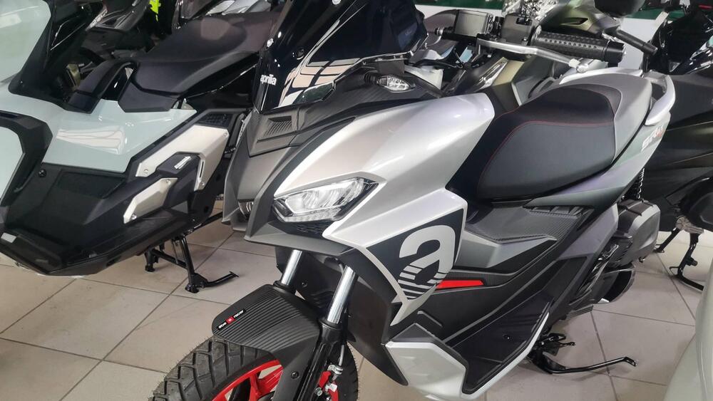 Aprilia SR GT 200 Sport (2022 - 24) (2)