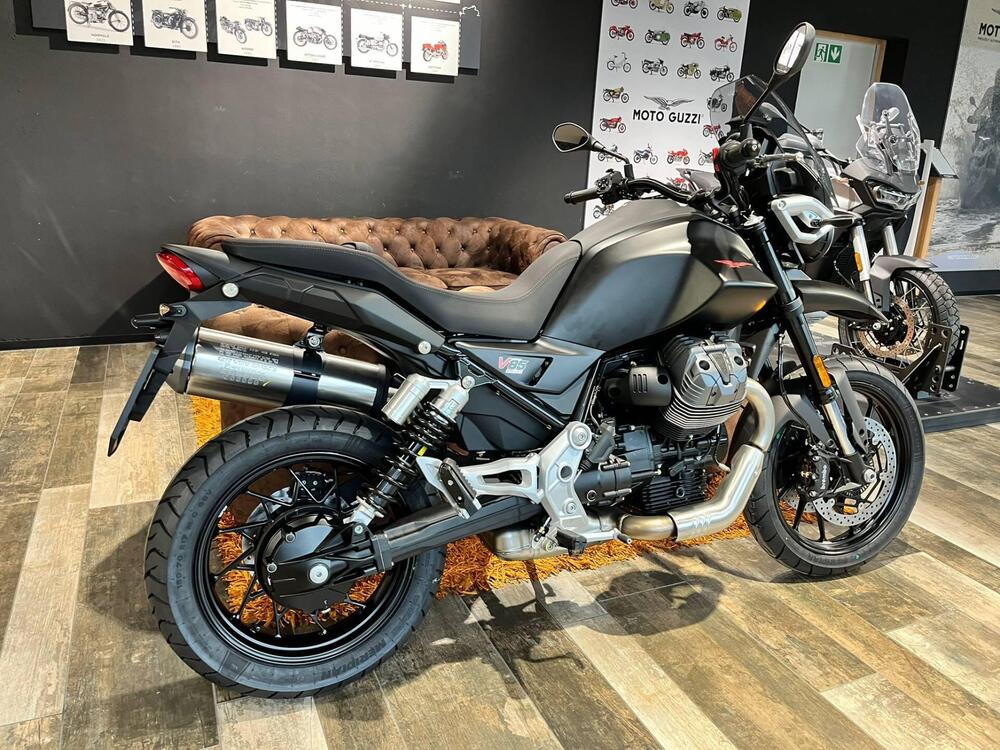 Moto Guzzi V85 Strada (2024 - 26) (5)