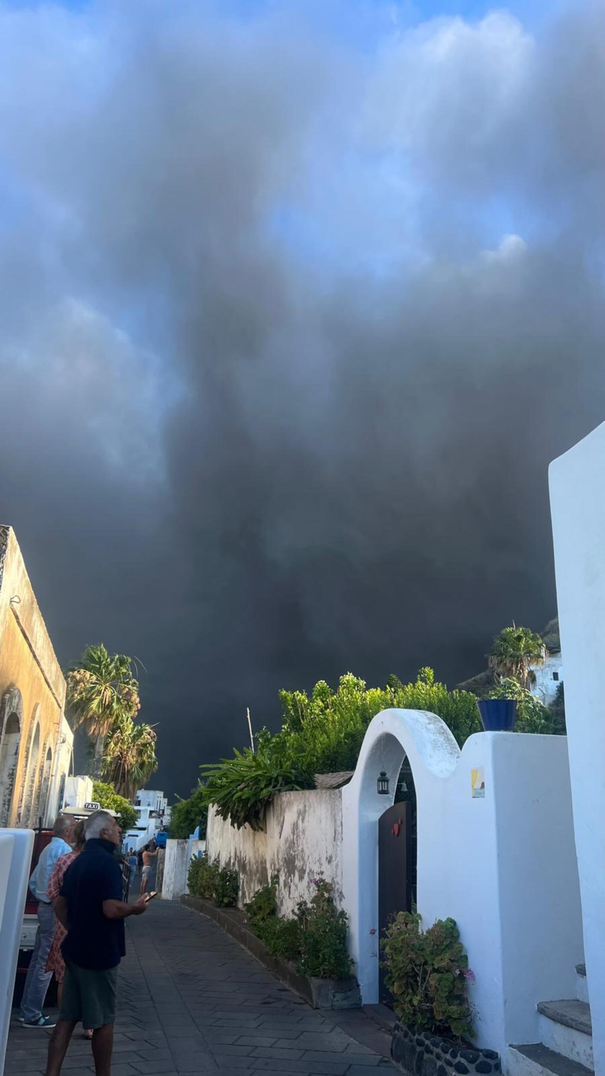 Ai piedi di Iddu, il vulcano di Stromboli il 3 luglio 2024