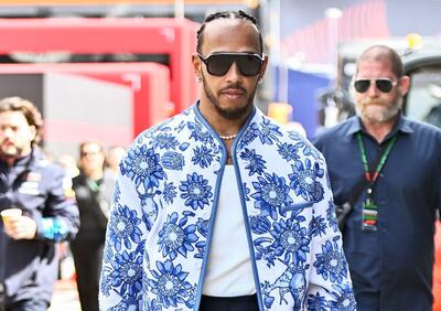 F1. Hamilton: Un team tutto mio in MotoGP? Magari tra qualche anno. Con Elkann mi sento spesso ma parliamo di moda