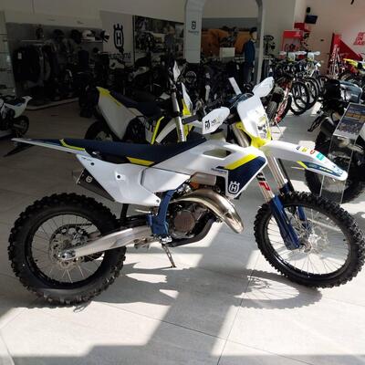 Husqvarna TE 125 (2025) nuova