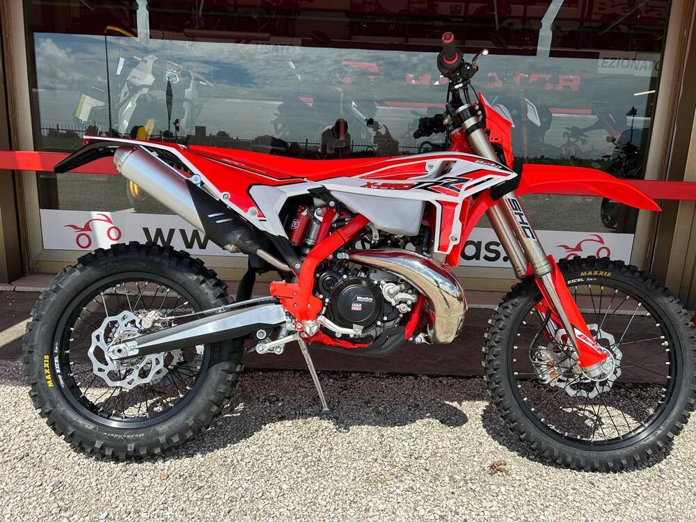 Betamotor RR X-PRO 300 2T Enduro (2025) (2)