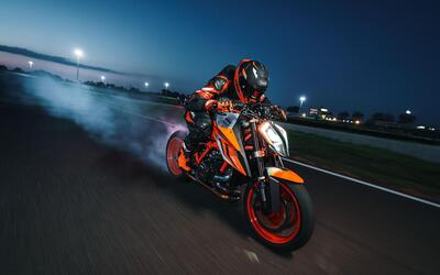 Nuovo Showroom KTM: Motomoto ha aperto in provincia di Massa-Carrara