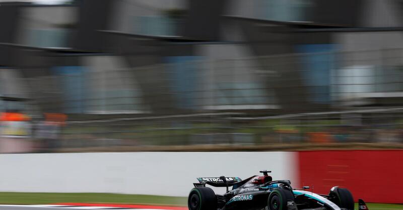 F1. GP Gran Bretagna 2024, Mercedes detta il passo nelle FP3 di Silverstone con Russell ed Hamilton. Terzo tempo per Norris