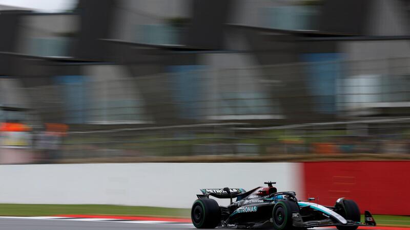 F1. GP Gran Bretagna 2024, Mercedes detta il passo nelle FP3 di Silverstone con Russell ed Hamilton. Terzo tempo per Norris