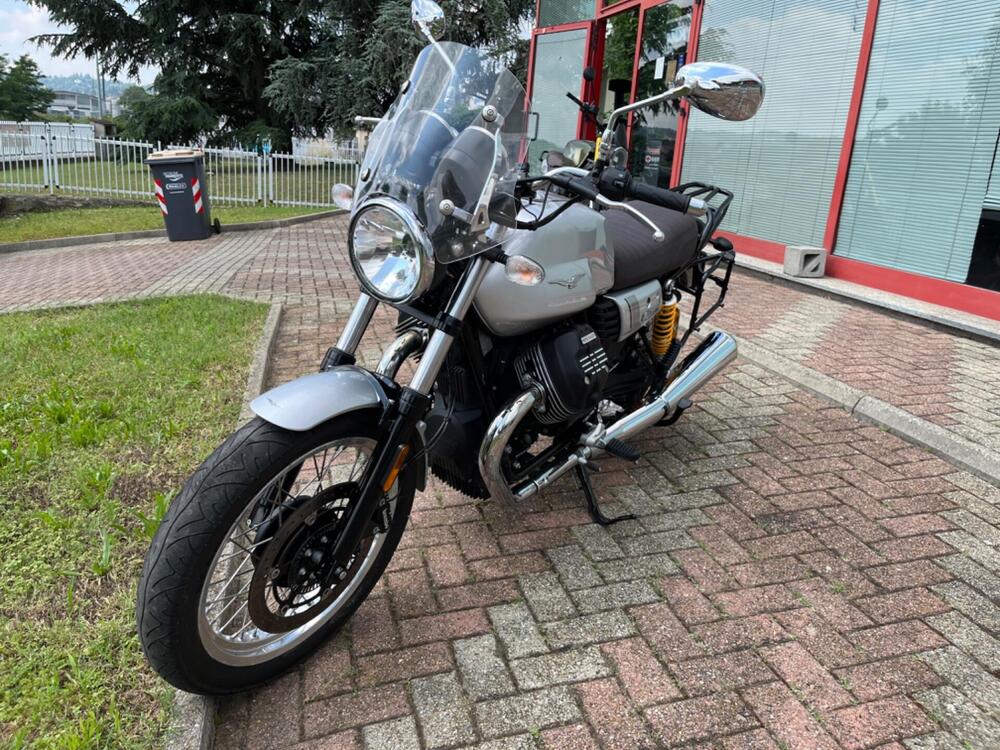 Moto Guzzi V7 III Special (2017 - 20) (6)