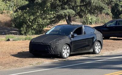 Tesla Model Y Juniper: la prima foto durante i test