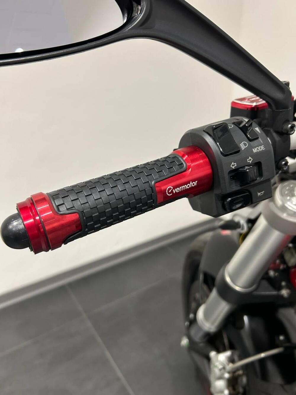 Ducati Monster 796 (2010 - 13) (9)