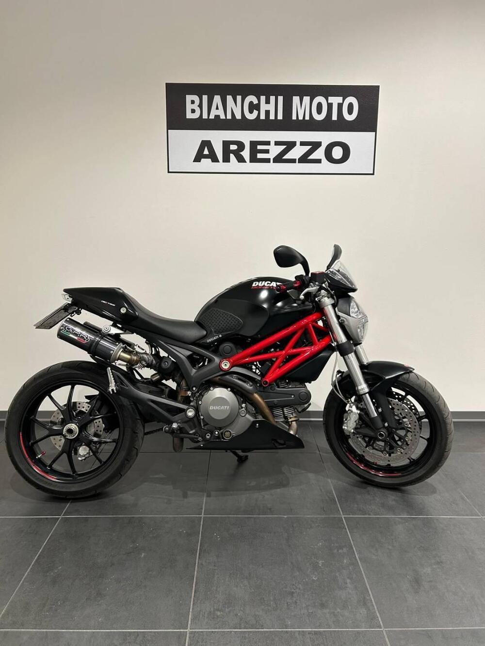 Ducati Monster 796 (2010 - 13) (2)