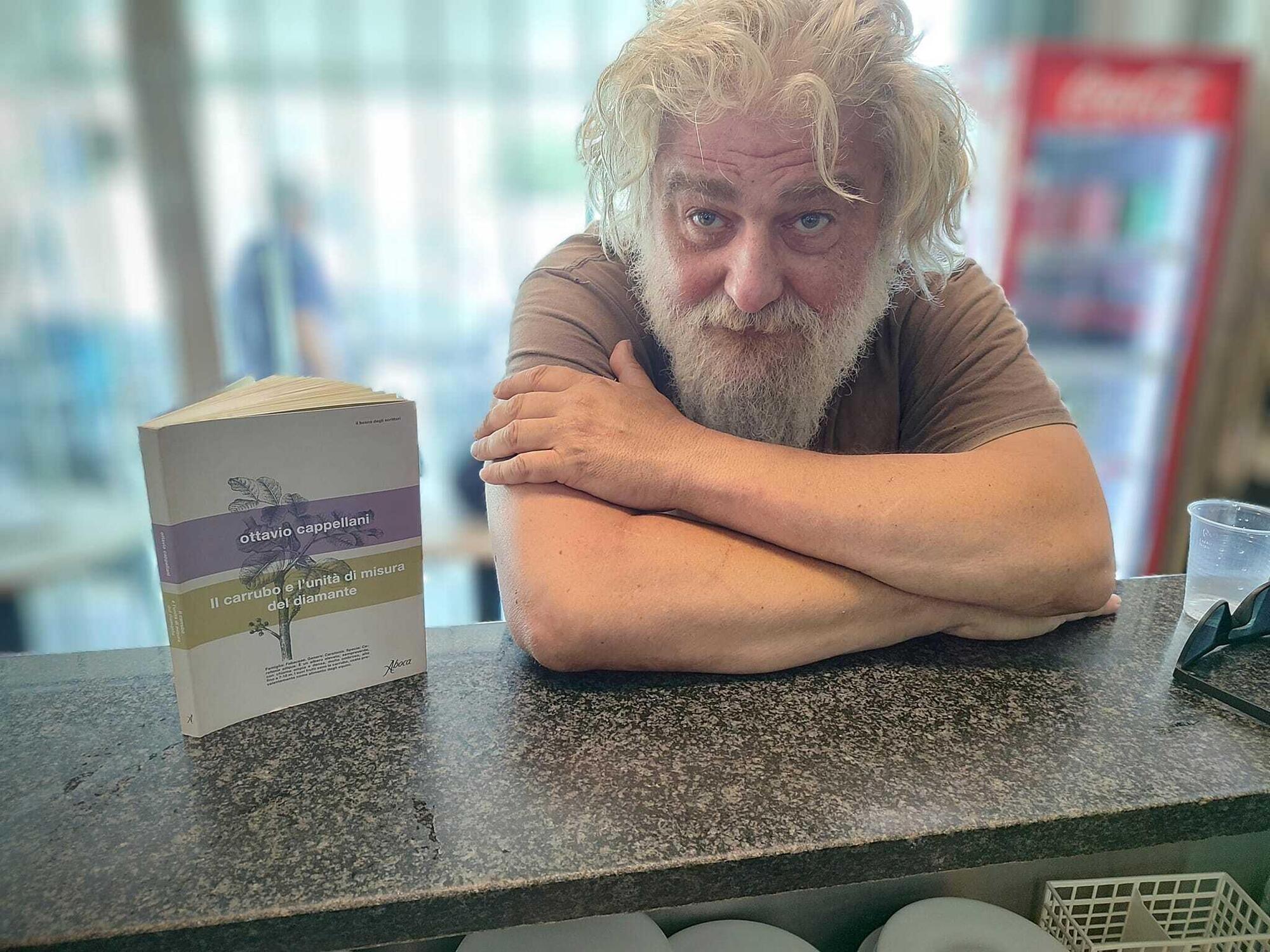 Ottavio Cappellani e il suo ultimo libro Il carrubo e l'unità di misura del diamante (Aboca Edizioni)