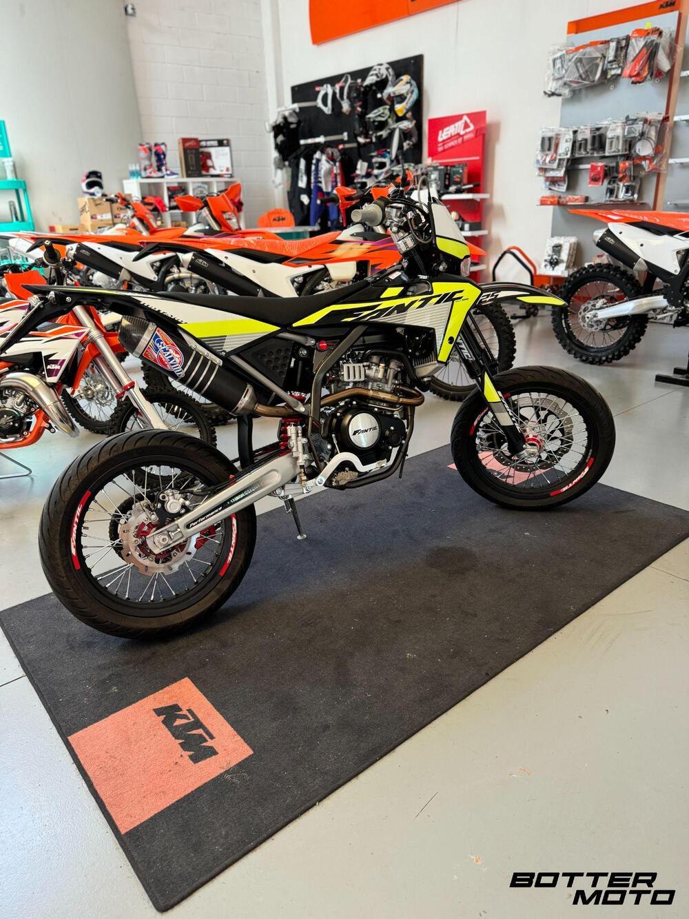 Fantic Motor Motard 125 Performance 4t (2020)