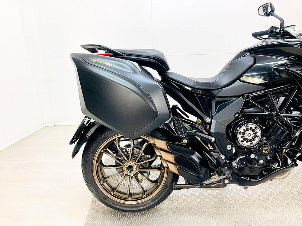 MV Agusta Turismo Veloce 800 Lusso SCS (2021 - 25) (6)