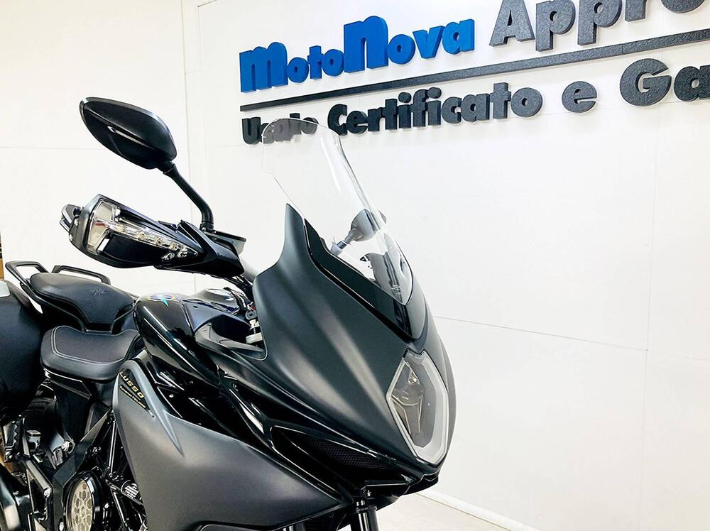 MV Agusta Turismo Veloce 800 Lusso SCS (2021 - 25) (11)