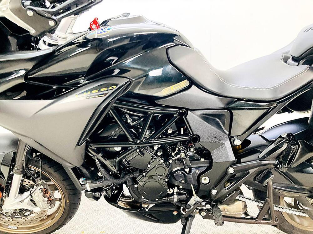 MV Agusta Turismo Veloce 800 Lusso SCS (2021 - 25) (16)