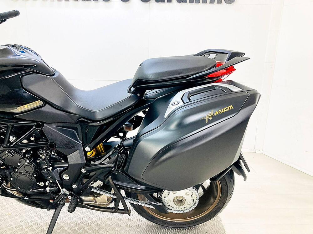 MV Agusta Turismo Veloce 800 Lusso SCS (2021 - 25) (17)