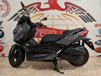 Yamaha X-Max 300 Tech Max (2021 - 24) usata