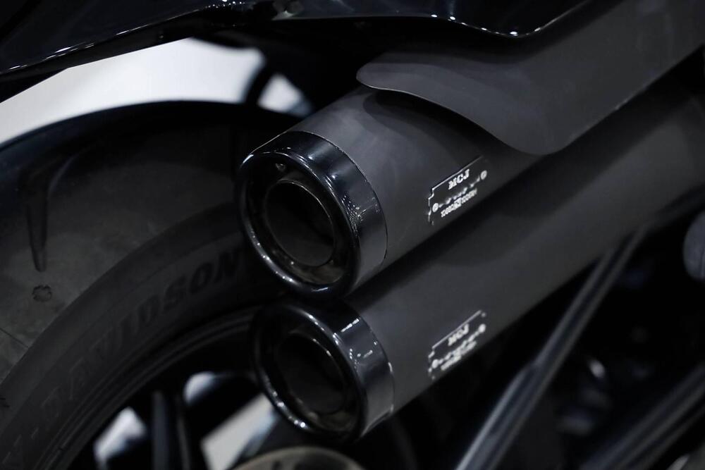 Harley-Davidson 1200 Custom (2017) - XL 1200C (11)