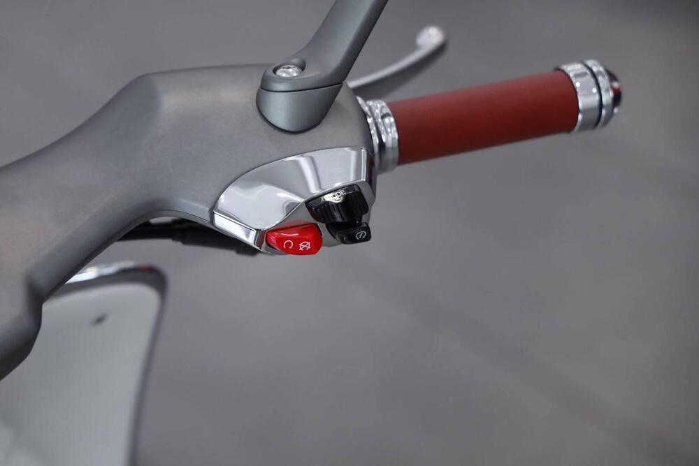 Vespa Vespa 946 ABS (2013 - 15) (19)