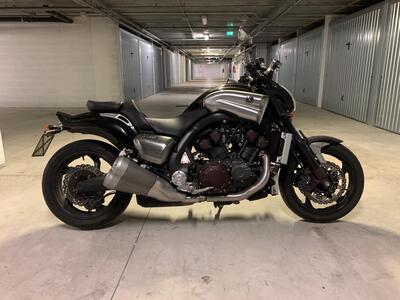 Yamaha VMAX (2008 - 17) usata