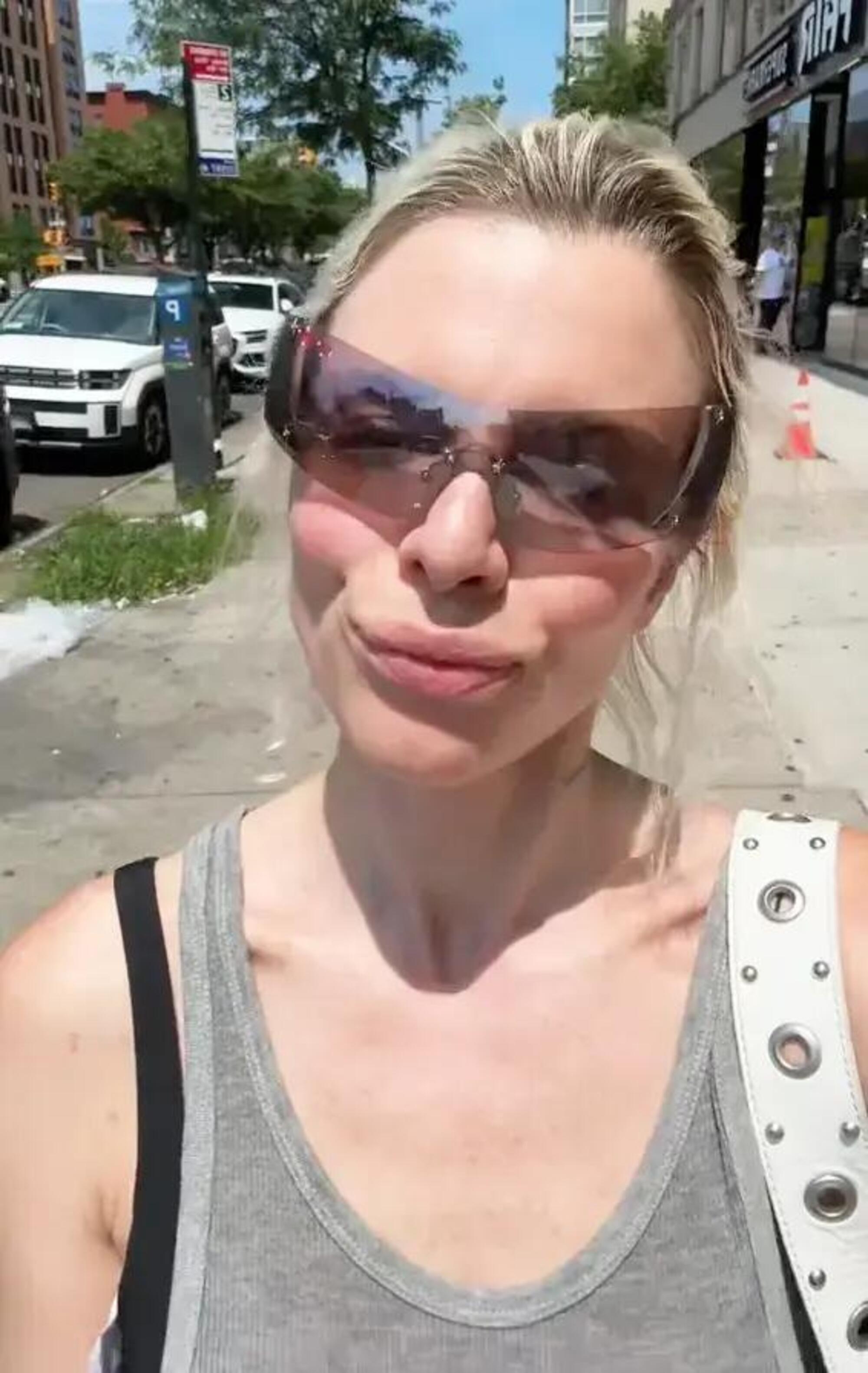 Julia Fox fa coming out rispondendo ad un video su TiKTok