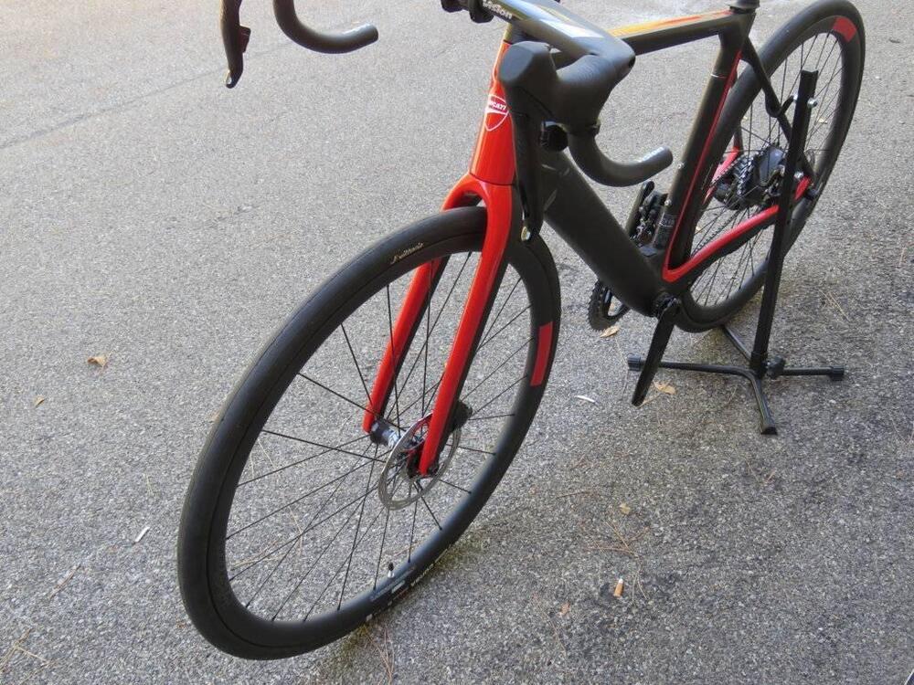 E-ROAD DUCATI FUTA AXS (12)