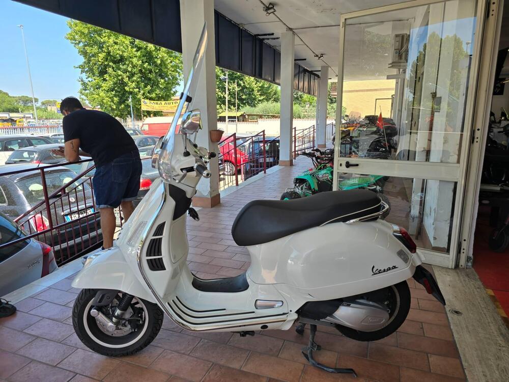 Vespa GTS 300 Super (2023 - 24) (4)