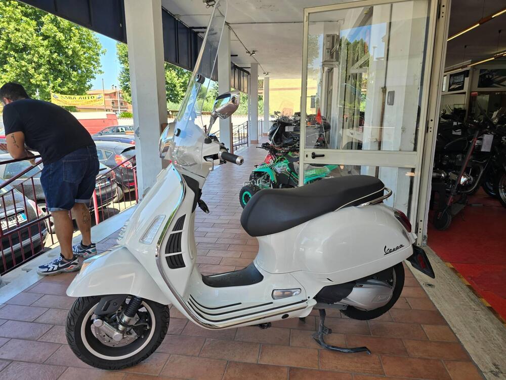 Vespa GTS 300 Super (2023 - 24) (5)