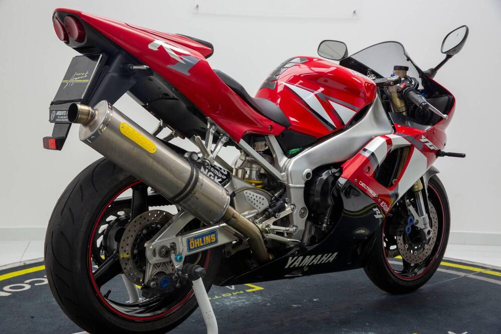 Yamaha YZF R1 (2000 - 01) (4)