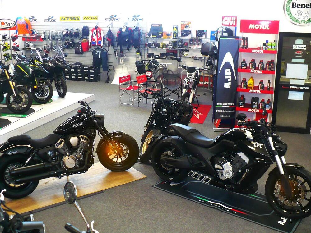 Benda Motorcycles Napoleon Bob 500 (2024 - 25) (6)